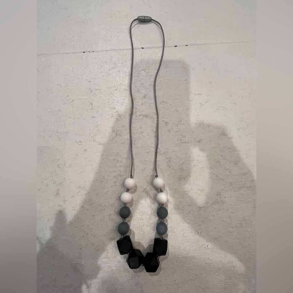 Modern Gray and White Beaded teething Necklace. Amazing Invention!